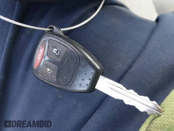 2008 Dodge Dakota SXT z VIN 1D7HW38K98S594036, wystawiony jako IAAI lot #42418267 z przebiegiem 77 135 mil mil oraz . Historia ofert i sprzedaży dostępna na DreamBid. Obrazek 11.