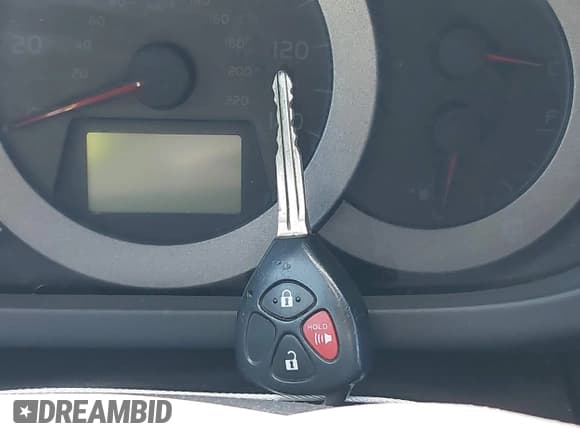 ✅ 2011 Toyota RAV4 Sport • VIN: JTMRF4DV0B5047960 • Lot: 40109646. Wystawiony na IAAI z przebiegiem 132 434 mil. Bezpłatny archiwum sprzedaży aukcyjnych z USA i szczegółowy raport historii pojazdu na DreamBid. Zdjęcie 11.