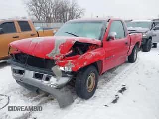 ✅ 1997 Dodge 1500 • VIN: 3B7HC13Y5VG768609 • Лот: 41283229. Размещён на IAAI с пробегом 137 099 миль миль. Получите бесплатный доступ к архиву аукционных продаж из США и посмотрите подробный отчёт об истории автомобиля на DreamBid. Изображение 2.