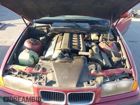 ✅ 1994 BMW 3 Series • VIN: WBABF3321REF44125 • Lot: 43927897. Listed on IAAI with 215,005 mi. Free auction sales archive from the USA and detailed vehicle history report at DreamBid. Image 10.