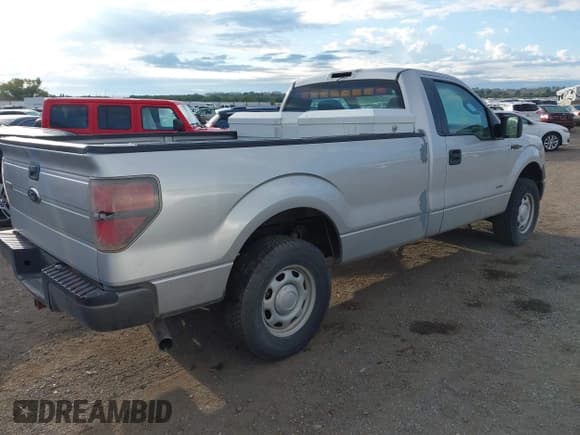 ✅ 2012 Ford F-150 XL • VIN: 1FTNF1CT7CKE24977 • Lot: 43187643. Listed on IAAI with Not provided. Free auction sales archive from the USA and detailed vehicle history report at DreamBid. Image 4.