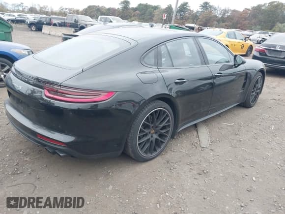 ✅ 2019 Porsche Panamera 4S • VIN: WP0AB2A72KL128294 • Лот: 43562939. Опубликован ранее на IAAI с пробегом 57 958 миль. Бесплатный доступ к архиву аукционных продаж из США и подробный отчёт об истории автомобиля на DreamBid. Изображение 4.