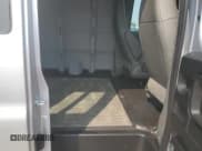 ✅ 2025 Chevrolet Express Cargo • VIN: 1GCWGAFP3S1214316 • Lot: 66820375. Wystawiony na Copart z przebiegiem 512 mil. Bezpłatny archiwum sprzedaży aukcyjnych z USA i szczegółowy raport historii pojazdu na DreamBid. Zdjęcie 11.