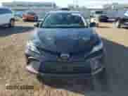 2023 Toyota Camry LE z VIN 4T1C11AK0PU725483, wystawiony jako Copart lot #71720255 z przebiegiem 76 231 mil mil oraz Szkoda całkowita • Salvage title. Historia ofert i sprzedaży dostępna na DreamBid. Obrazek 5.