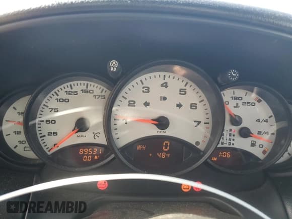 ✅ 2000 Porsche 911 • VIN: WP0AA2998YS621906 • Лот: 47844575. Опубликован ранее на Copart с пробегом 89 531 миль. Бесплатный доступ к архиву аукционных продаж из США и подробный отчёт об истории автомобиля на DreamBid. Изображение 9.