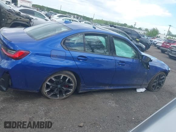 ✅ 2025 BMW 3 Series M340i xDrive • VIN: 3MW69FT01S8F09888 • Лот: 42257388. Опубликован ранее на IAAI с пробегом 4 107 миль. Бесплатный доступ к архиву аукционных продаж из США и подробный отчёт об истории автомобиля на DreamBid. Изображение 13.