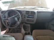 ✅ 2002 Chevrolet S-10 • VIN: 1GCCS19W728238050 • Лот: 59987995. Опубликован ранее на Copart с пробегом 164 658 миль. Бесплатный доступ к архиву аукционных продаж из США и подробный отчёт об истории автомобиля на DreamBid. Изображение 8.