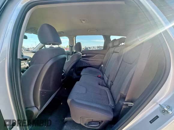 2019 Hyundai Santa Fe SE with VIN 5NMS23AD5KH083501, listed as a Copart auction lot 91518635 with 162,611 mi miles and Clean title. Bid and sale history available at DreamBid. Image 6.