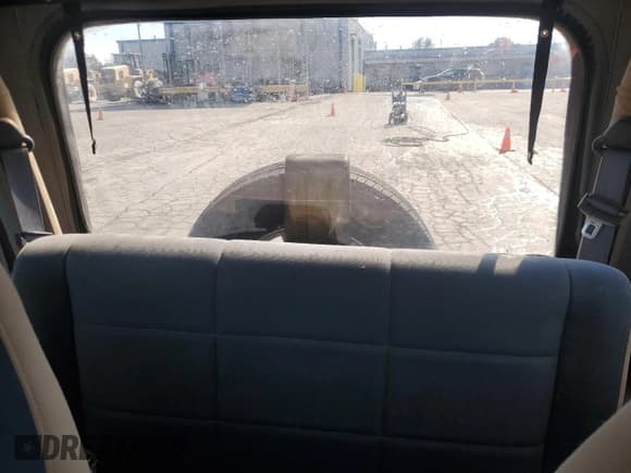 ✅ 2001 Jeep Wrangler Sahara • VIN: 1J4FA59S51P316375 • Lot: 85130815. Listed on Copart with 258,051 mi. Free auction sales archive from the USA and detailed vehicle history report at DreamBid. Image 10.