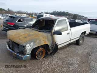 1998 Chevrolet Silverado 2500 с VIN 1GCGC24R9WZ279270, выставлен на аукционе IAAI как лот 41515523 с пробегом Не указан миль и . История ставок и продаж доступна на DreamBid. Изображение 2.