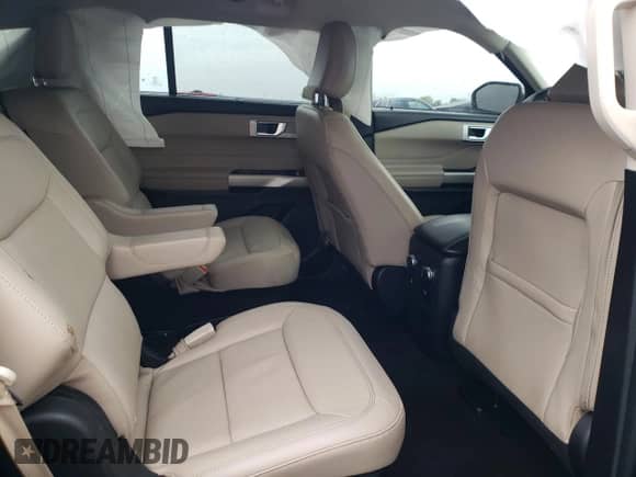 2021 Ford Explorer Limited z VIN 1FMSK7FH7MGC17014, wystawiony jako Copart lot #81700125 z przebiegiem 48 860 mil mil oraz Szkoda całkowita • Salvage title. Historia ofert i sprzedaży dostępna na DreamBid. Obrazek 11.