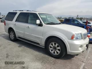✅ 2004 Lincoln Navigator Luxury • VIN: 5LMFU27R34LJ37915 • Lot: 72651074. Wystawiony na Copart z przebiegiem 178 512 mil. Bezpłatny archiwum sprzedaży aukcyjnych z USA i szczegółowy raport historii pojazdu na DreamBid. Zdjęcie 4.