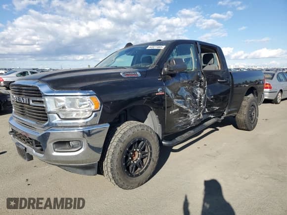 ✅ 2019 Ram 2500 Big Horn • VIN: 3C6UR5DL6KG579722 • Lot: 84927465. Listed on Copart with 179,005 mi. Free auction sales archive from the USA and detailed vehicle history report at DreamBid. Image 1.