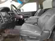 2017 Ram 1500 Tradesman z VIN 3C6JR6DG8HG768716, wystawiony jako Copart lot #80923085 z przebiegiem 154 341 mil mil oraz Czysty tytuł • Clean title. Historia ofert i sprzedaży dostępna na DreamBid. Obrazek 7.