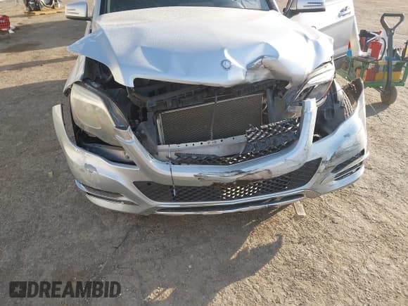 ✅ 2013 Mercedes-Benz GLK 350 • VIN: WDCGG8JB0DG072946 • Лот: 43253488. Опубликован ранее на IAAI с пробегом 161 265 миль. Бесплатный доступ к архиву аукционных продаж из США и подробный отчёт об истории автомобиля на DreamBid. Изображение 6.