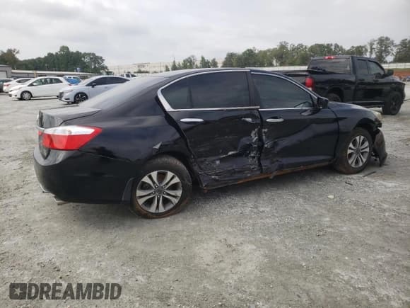 ✅ 2015 Honda Accord LX • VIN: 1HGCR2F31FA085175 • Lot: 68076095. Wystawiony na Copart z przebiegiem 132 266 mil. Bezpłatny archiwum sprzedaży aukcyjnych z USA i szczegółowy raport historii pojazdu na DreamBid. Zdjęcie 3.