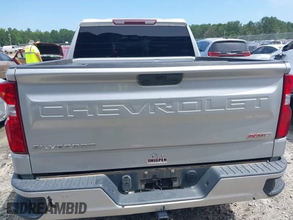 ✅ 2020 Chevrolet Silverado 1500 RST • VIN: 1GCUYEED5LZ107631 • Lot: 42546146. Wystawiony na IAAI z przebiegiem 106 756 mil. Bezpłatny archiwum sprzedaży aukcyjnych z USA i szczegółowy raport historii pojazdu na DreamBid. Zdjęcie 16.