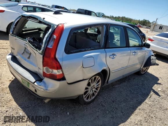 ✅ 2007 Volvo V50 2.5L Turbo • VIN: YV1MJ682472311849 • Lot: 49243305. Wystawiony na Copart z przebiegiem 266 714 mil. Bezpłatny archiwum sprzedaży aukcyjnych z USA i szczegółowy raport historii pojazdu na DreamBid. Zdjęcie 3.