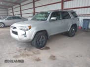 ✅ 2015 Toyota 4Runner SR5 Premium • VIN: JTEBU5JR2F5212784 • Lot: 43118138. Wystawiony na IAAI z przebiegiem 148 158 mil. Bezpłatny archiwum sprzedaży aukcyjnych z USA i szczegółowy raport historii pojazdu na DreamBid. Zdjęcie 2.