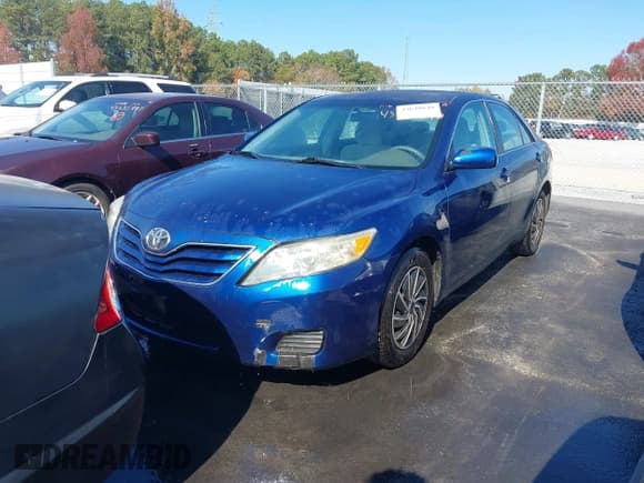 ✅ 2011 Toyota Camry LE • VIN: 4T1BF3EK6BU697099 • Лот: 43640840. Опубликован ранее на IAAI с пробегом 158 753 миль. Бесплатный доступ к архиву аукционных продаж из США и подробный отчёт об истории автомобиля на DreamBid. Изображение 2.