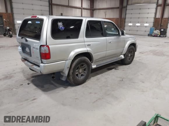 ✅ 2000 Toyota 4Runner SR5 • VIN: JT3HN86RXY0292460 • Lot: 43765635. Listed on IAAI with 269,771 mi. Free auction sales archive from the USA and detailed vehicle history report at DreamBid. Image 4.