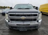 ✅ 2009 Chevrolet Silverado 2500HD LT • VIN: 1GCHK53609F172081 • Lot: 75679774. Wystawiony na Copart z przebiegiem 234 163 mil. Bezpłatny archiwum sprzedaży aukcyjnych z USA i szczegółowy raport historii pojazdu na DreamBid. Zdjęcie 5.