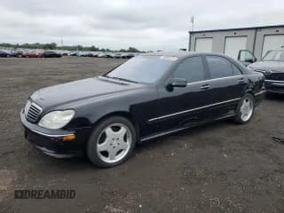 ✅ 2001 Mercedes-Benz S 320/430/500 • VIN: WDBNG70J61A172112 • Лот: 69480375. Опубликован ранее на Copart с пробегом 255 960 миль. Бесплатный доступ к архиву аукционных продаж из США и подробный отчёт об истории автомобиля на DreamBid. Изображение 1.