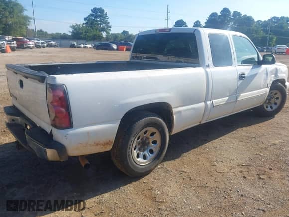 2006 Chevrolet Silverado 1500 LT2 с VIN 2GCEC19T761111139, выставлен на аукционе IAAI как лот 42571721 с пробегом 386 403 миль миль и . История ставок и продаж доступна на DreamBid. Изображение 4.