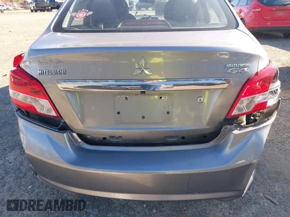 ✅ 2018 Mitsubishi Mirage ES • VIN: ML32F3FJ0JHF12570 • Лот: 43491224. Опубликован ранее на IAAI с пробегом 73 516 миль. Бесплатный доступ к архиву аукционных продаж из США и подробный отчёт об истории автомобиля на DreamBid. Изображение 6.