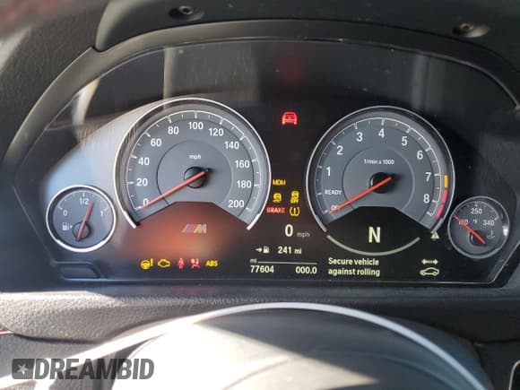 ✅ 2017 BMW M3 • VIN: WBS8M9C59H5G84527 • Lot: 41080544. Listed on Copart with 77,604 mi. Free auction sales archive from the USA and detailed vehicle history report at DreamBid. Image 9.