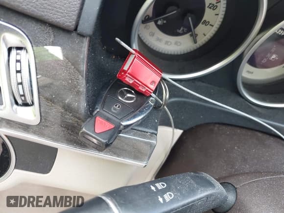 ✅ 2016 Mercedes-Benz E 350 Luxury • VIN: WDDHF8JB6GB254090 • Lot: 42481725. Wystawiony na IAAI z przebiegiem 104 359 mil. Bezpłatny archiwum sprzedaży aukcyjnych z USA i szczegółowy raport historii pojazdu na DreamBid. Zdjęcie 11.