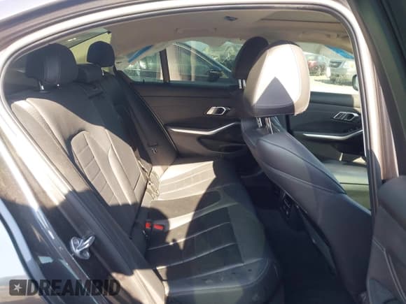 ✅ 2019 BMW 3 Series 330i xDrive • VIN: 3MW5R7J53K8A04967 • Лот: 42032755. Опубликован ранее на IAAI с пробегом 46 415 миль. Бесплатный доступ к архиву аукционных продаж из США и подробный отчёт об истории автомобиля на DreamBid. Изображение 8.