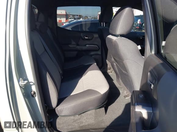 ✅ 2023 Toyota Tacoma SR5 • VIN: 3TMAZ5CN5PM208378 • Lot: 41382326. Listed on IAAI with 14,738 mi. Free auction sales archive from the USA and detailed vehicle history report at DreamBid. Image 8.