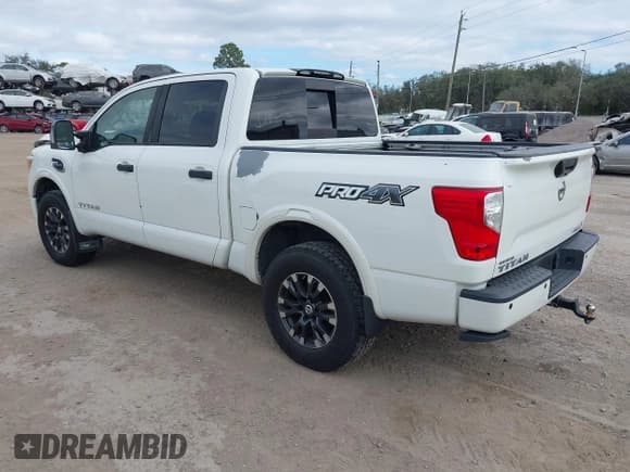 ✅ 2017 Nissan Titan SV • VIN: 1N6AA1E53HN537792 • Lot: 43848214. Listed on IAAI with 157,659 mi. Free auction sales archive from the USA and detailed vehicle history report at DreamBid. Image 3.