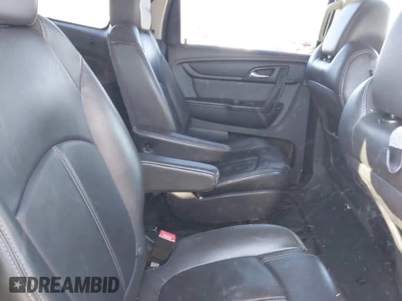 ✅ 2015 Chevrolet Traverse LT • VIN: 1GNKRHKD3FJ201026 • Lot: 41192598. Listed on IAAI with 203,955 mi. Free auction sales archive from the USA and detailed vehicle history report at DreamBid. Image 8.