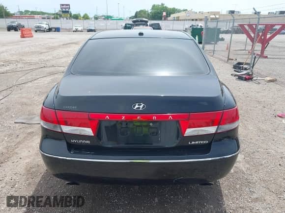 2008 Hyundai Azera Limited с VIN KMHFC46F78A318963, выставлен на аукционе IAAI как лот 42130920 с пробегом 104 412 миль миль и . История ставок и продаж доступна на DreamBid. Изображение 16.