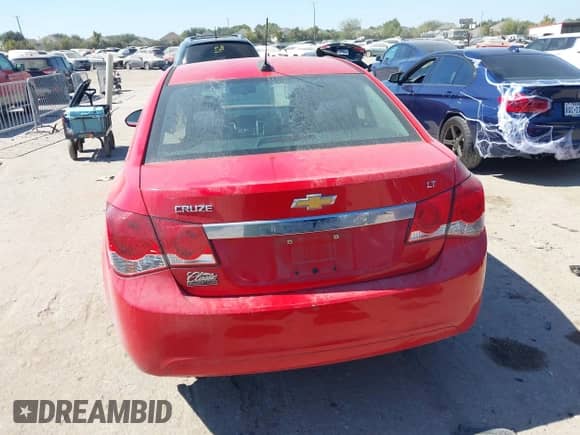 2015 Chevrolet Cruze LT z VIN 1G1PC5SB4F7177368, wystawiony jako IAAI lot #43439452 z przebiegiem 88 678 mil mil oraz . Historia ofert i sprzedaży dostępna na DreamBid. Obrazek 16.