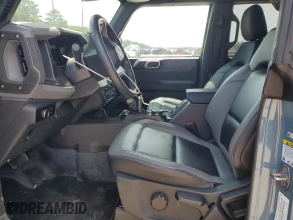 ✅ 2023 Ford Bronco • VIN: 1FMDE5DH8PLB73544 • Лот: 57086695. Опубликован ранее на Copart с пробегом 12 412 миль. Бесплатный доступ к архиву аукционных продаж из США и подробный отчёт об истории автомобиля на DreamBid. Изображение 7.