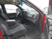 ✅ 2000 Dodge Dakota Sport • VIN: 1B7GG2ANXYS621732 • Lot: 41930673. Wystawiony na IAAI z przebiegiem 145 653 mil. Bezpłatny archiwum sprzedaży aukcyjnych z USA i szczegółowy raport historii pojazdu na DreamBid. Zdjęcie 5.