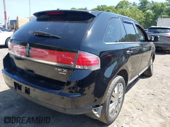 ✅ 2009 Lincoln MKX • VIN: 2LMDU88C29BJ13026 • Lot: 42512998. Wystawiony na IAAI z przebiegiem 200 696 mil. Bezpłatny archiwum sprzedaży aukcyjnych z USA i szczegółowy raport historii pojazdu na DreamBid. Zdjęcie 4.