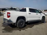 ✅ 2017 Toyota Tundra SR5 • VIN: 5TFEY5F15HX219941 • Лот: 63313655. Опубликован ранее на Copart с пробегом 67 389 миль. Бесплатный доступ к архиву аукционных продаж из США и подробный отчёт об истории автомобиля на DreamBid. Изображение 3.