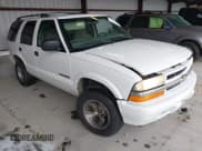 ✅ 2004 Chevrolet Blazer LS • VIN: 1GNDT13X64K129093 • Lot: 41860109. Wystawiony na IAAI z przebiegiem 175 588 mil. Bezpłatny archiwum sprzedaży aukcyjnych z USA i szczegółowy raport historii pojazdu na DreamBid. Zdjęcie 1.