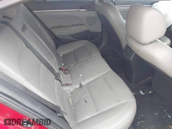 2017 Hyundai Elantra Limited с VIN KMHD84LF8HU127418, выставлен на аукционе IAAI как лот 43094172 с пробегом 121 455 миль миль и . История ставок и продаж доступна на DreamBid. Изображение 8.