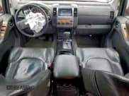 ✅ 2005 Nissan Pathfinder XE • VIN: 5N1AR18W05C742411 • Лот: 93711945. Опубликован ранее на Copart с пробегом 232 594 миль. Бесплатный доступ к архиву аукционных продаж из США и подробный отчёт об истории автомобиля на DreamBid. Изображение 8.
