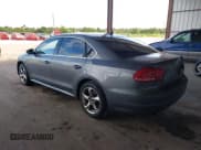 ✅ 2012 Volkswagen Passat SE • VIN: 1VWBH7A30CC020834 • Lot: 43472378. Wystawiony na IAAI z przebiegiem 121 145 mil. Bezpłatny archiwum sprzedaży aukcyjnych z USA i szczegółowy raport historii pojazdu na DreamBid. Zdjęcie 3.