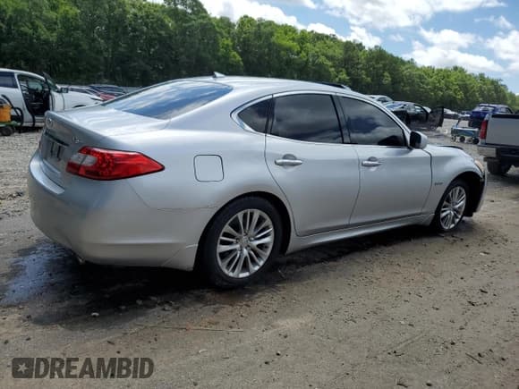 ✅ 2012 Infiniti M Hybrid • VIN: JN1EY1AP0CM910697 • Лот: 60821335. Опубликован ранее на Copart с пробегом 145 533 миль. Бесплатный доступ к архиву аукционных продаж из США и подробный отчёт об истории автомобиля на DreamBid. Изображение 3.