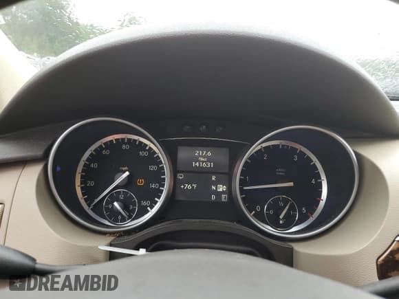 ✅ 2011 Mercedes-Benz R 350 • VIN: 4JGCB2FE7BA126712 • Lot: 67033565. Listed on Copart with 141,631 mi. Free auction sales archive from the USA and detailed vehicle history report at DreamBid. Image 9.