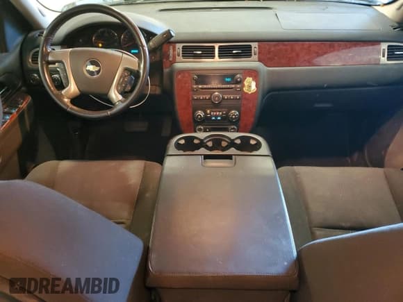 ✅ 2011 Chevrolet Suburban LS • VIN: 1GNSKHE37BR166073 • Lot: 65434585. Listed on Copart with 145,957 mi. Free auction sales archive from the USA and detailed vehicle history report at DreamBid. Image 8.