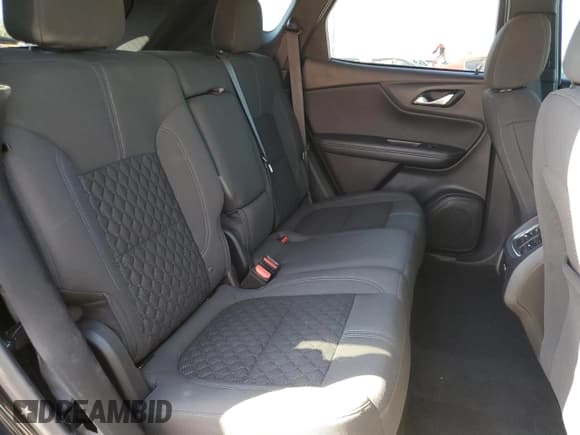 ✅ 2022 Chevrolet Blazer LT • VIN: 3GNKBCR45NS134777 • Lot: 86493125. Wystawiony na Copart z przebiegiem 79 943 mil. Bezpłatny archiwum sprzedaży aukcyjnych z USA i szczegółowy raport historii pojazdu na DreamBid. Zdjęcie 11.