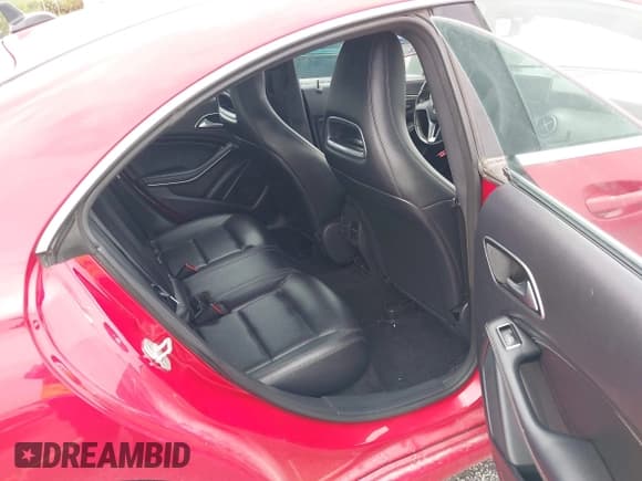 ✅ 2014 Mercedes-Benz CLA 250 • VIN: WDDSJ4EB9EN064724 • Lot: 42415348. Listed on IAAI with 127,739 mi. Free auction sales archive from the USA and detailed vehicle history report at DreamBid. Image 8.